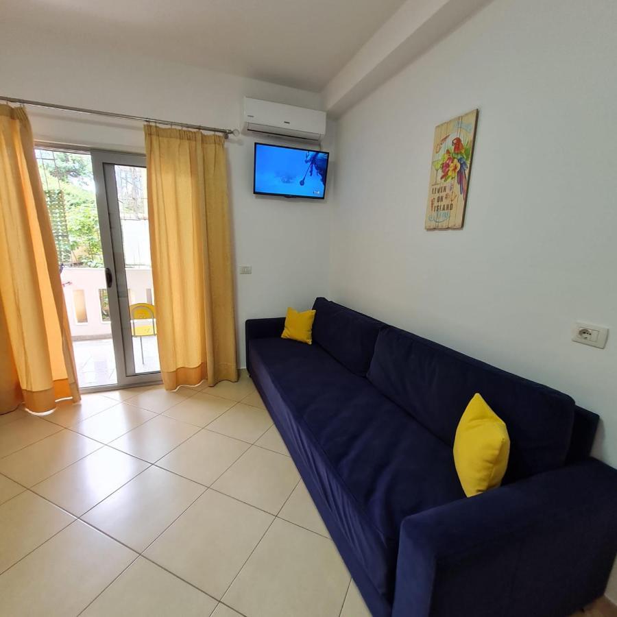 Mario Apartments 1 - Vlorë エクステリア 写真